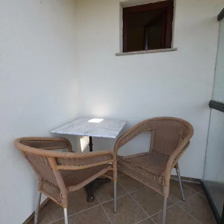 Nina 3* Starigrad Paklenica